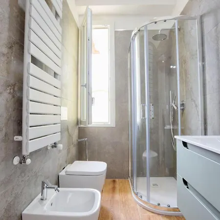 1 Bedroom Awesome In Διαμέρισμα *